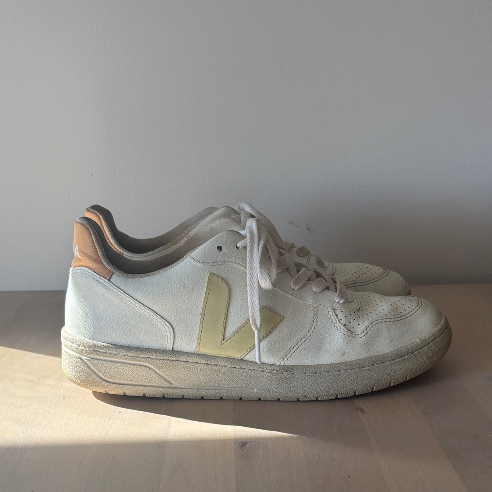 Women’s Veja Sneakers